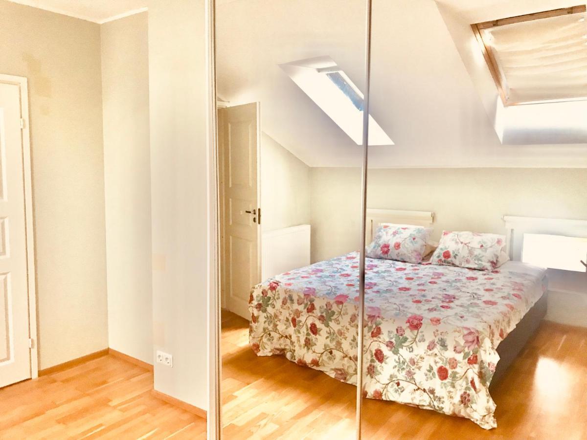 تالين Cozy City Penthouse Apartment, Free Parking المظهر الخارجي الصورة